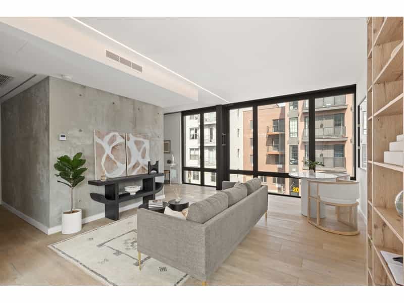 Condominium in New York, New York 11897436