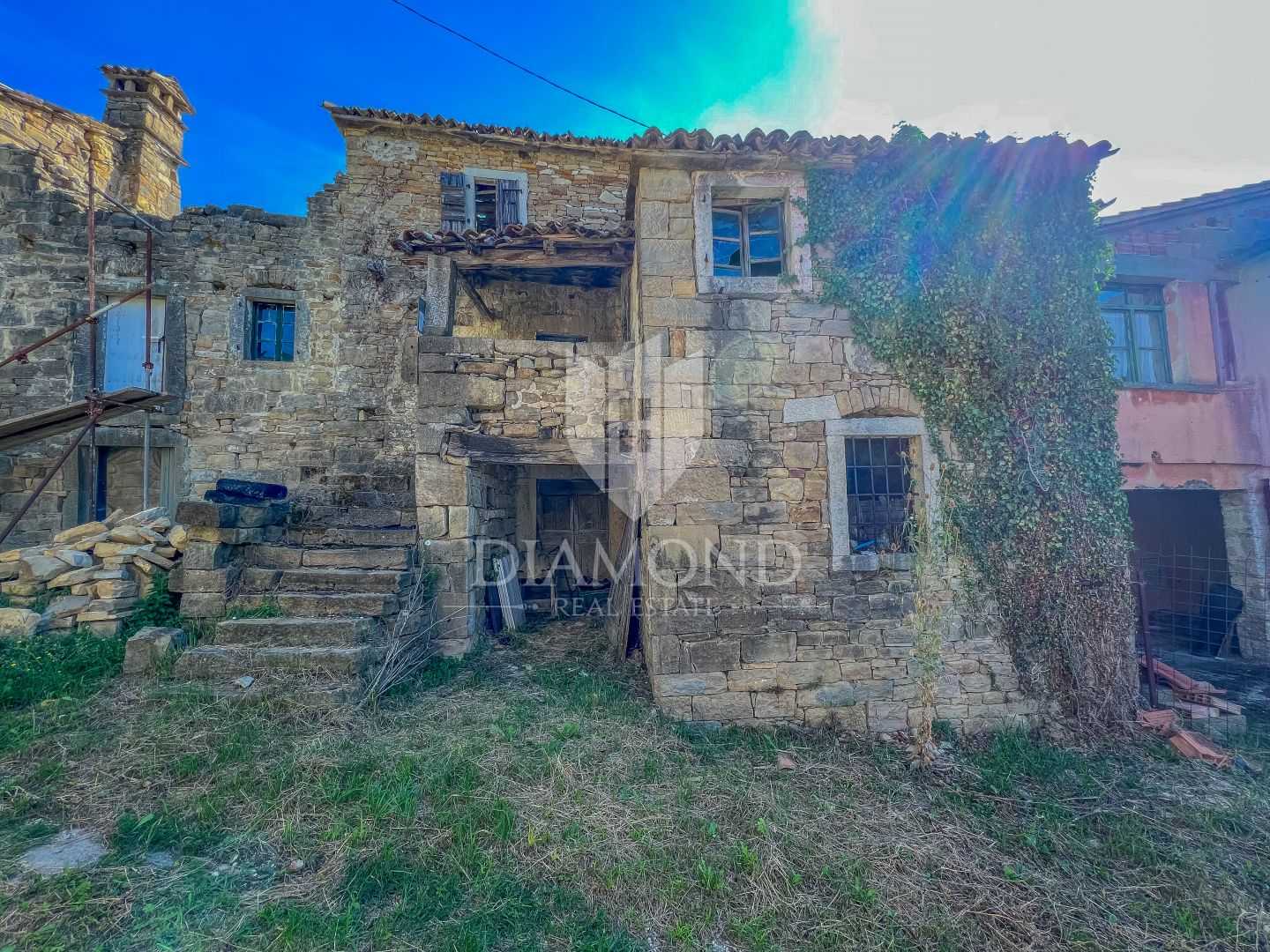 House in Buzet, Istria County 11897596