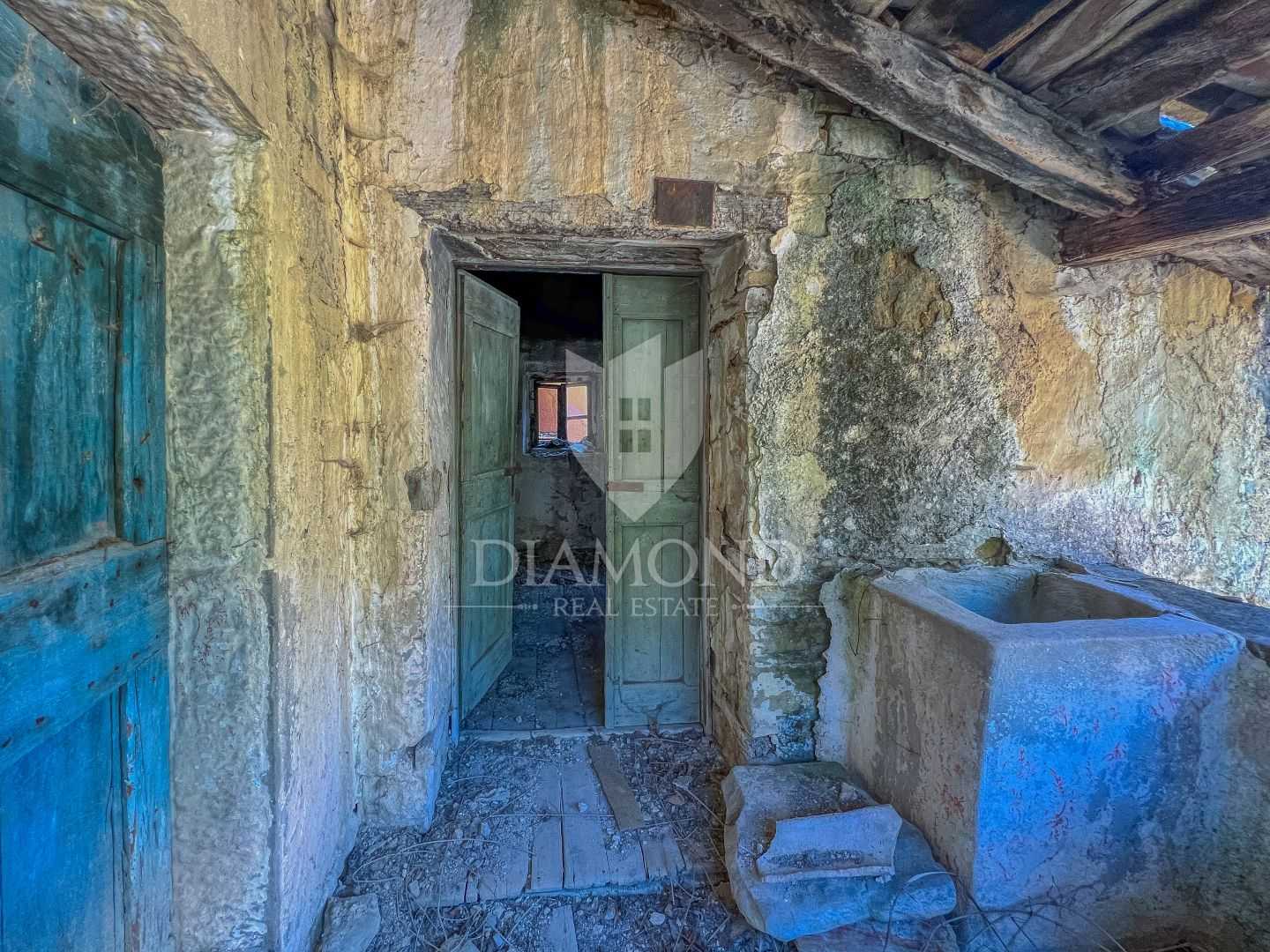 House in Buzet, Istria County 11897596