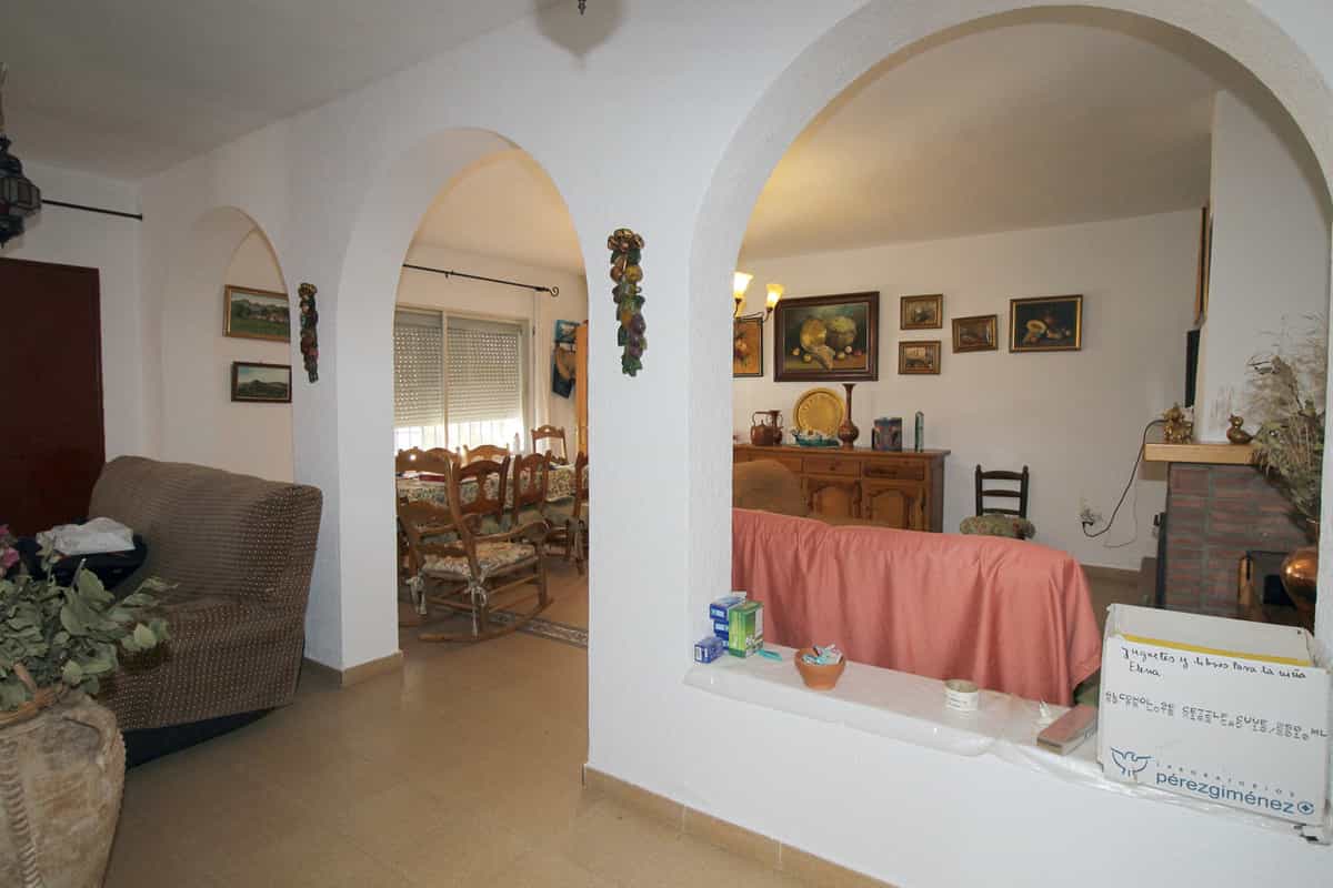 σπίτι σε Alhaurín de la Torre, Andalucía 11898107