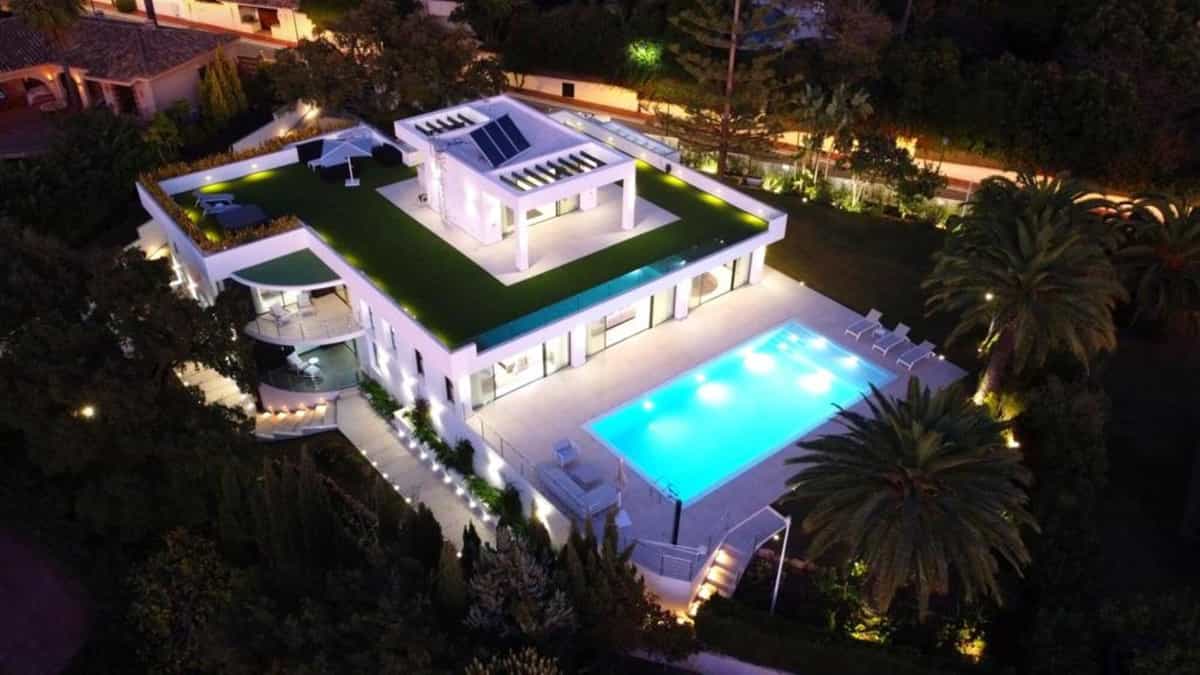 House in Marbella, Andalusia 11898297