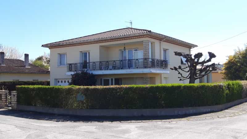 House in Villeneuve-sur-Lot, Nouvelle-Aquitaine 11898518