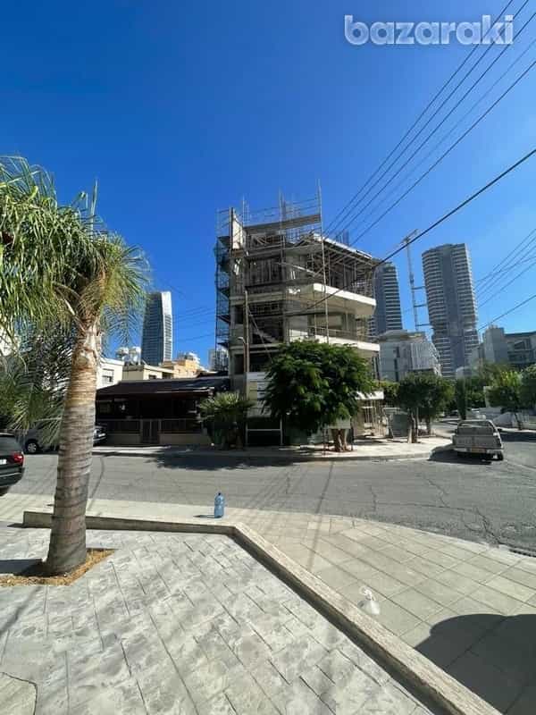 Condominium in Mouttagiaka, Limassol 11900653