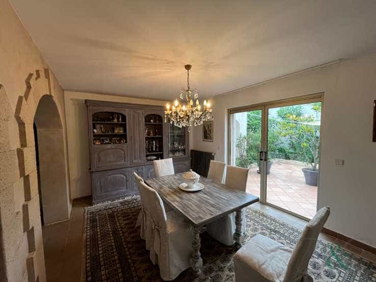 بيت في La Londe-les-Maures, Provence-Alpes-Cote d'Azur 11904639