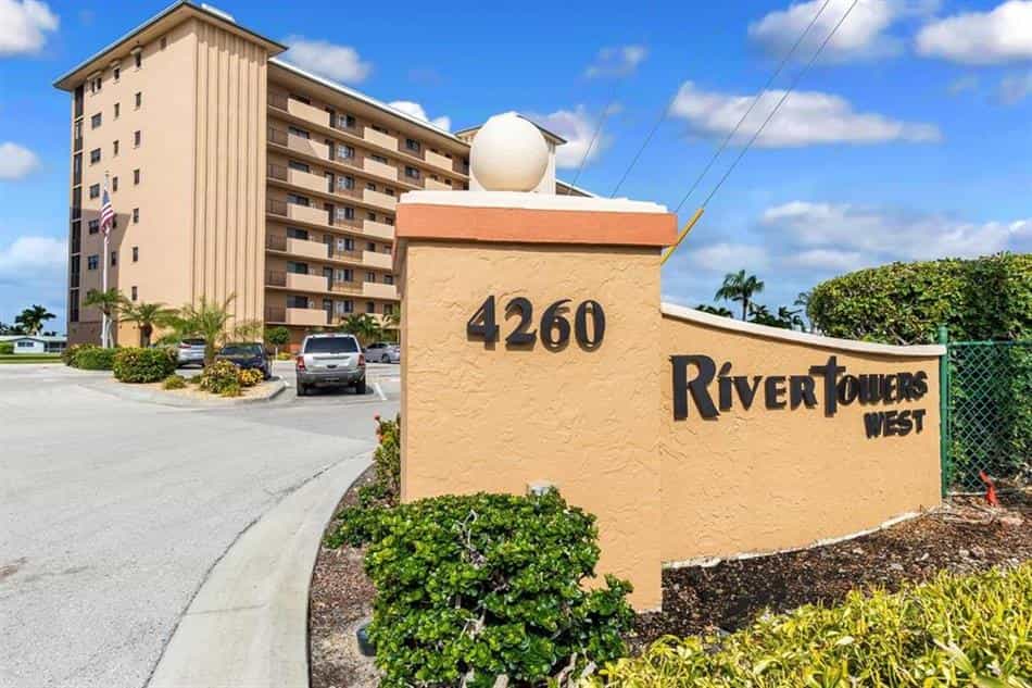 Condominium in McGregor, Florida 11907025