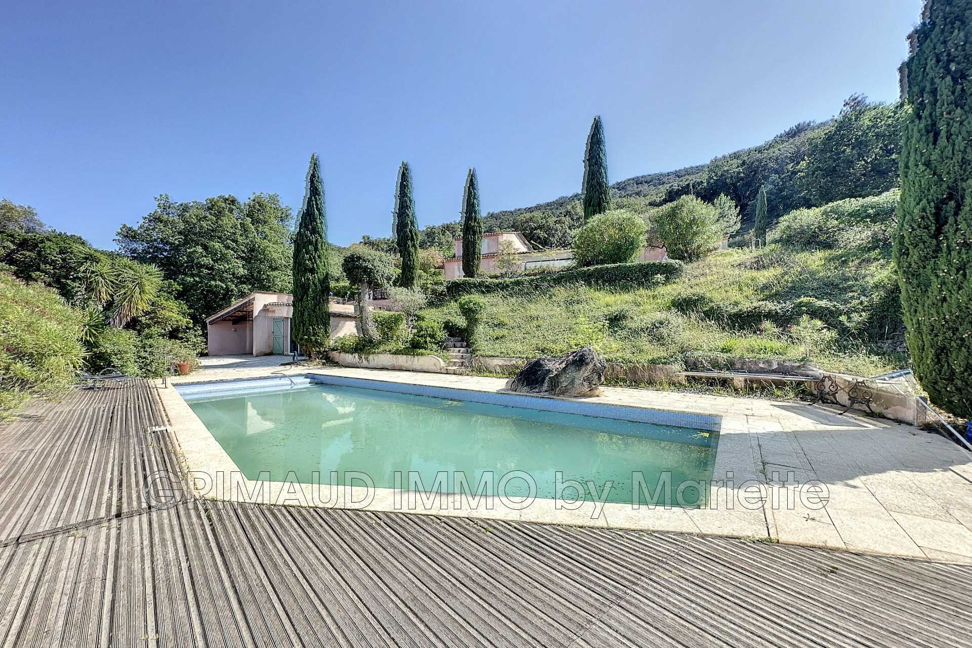 House in Le Plan-de-la-Tour, Provence-Alpes-Cote d'Azur 11907432