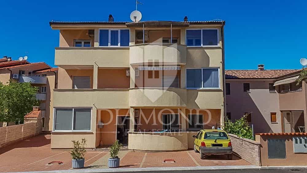 Condominium in Štinjan, Istria County 11907560