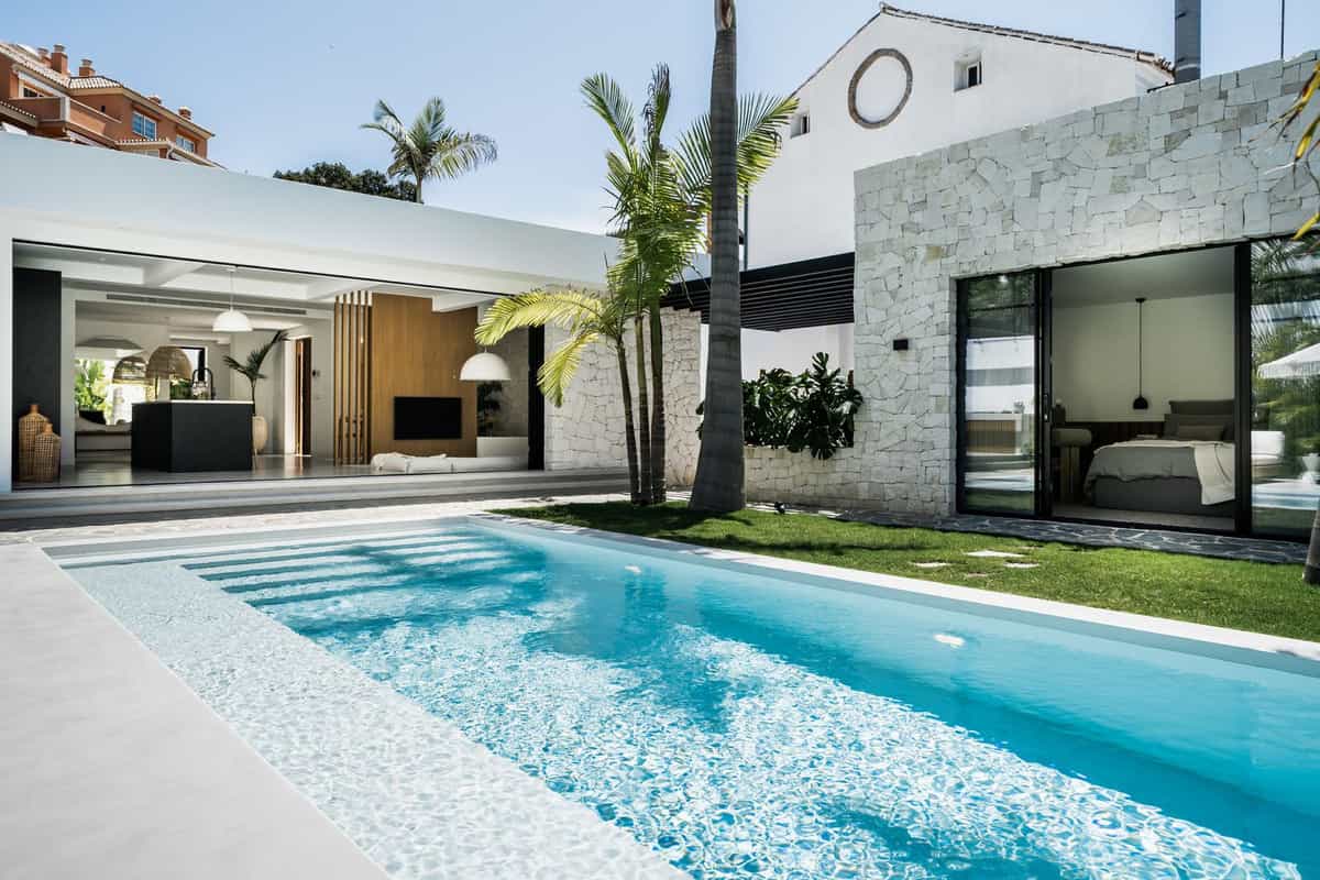 House in Marbella, Andalusia 11907951