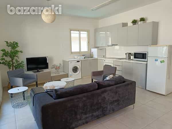 Condominium in Agios Athanasios, Lemesos 11908446