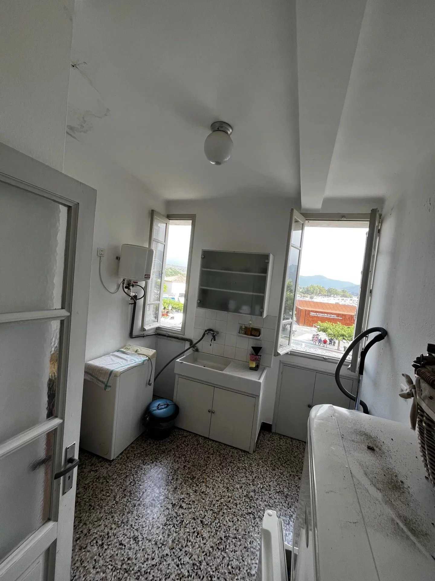 Condominium in Saint-Florent, Haute-Corse 11910203