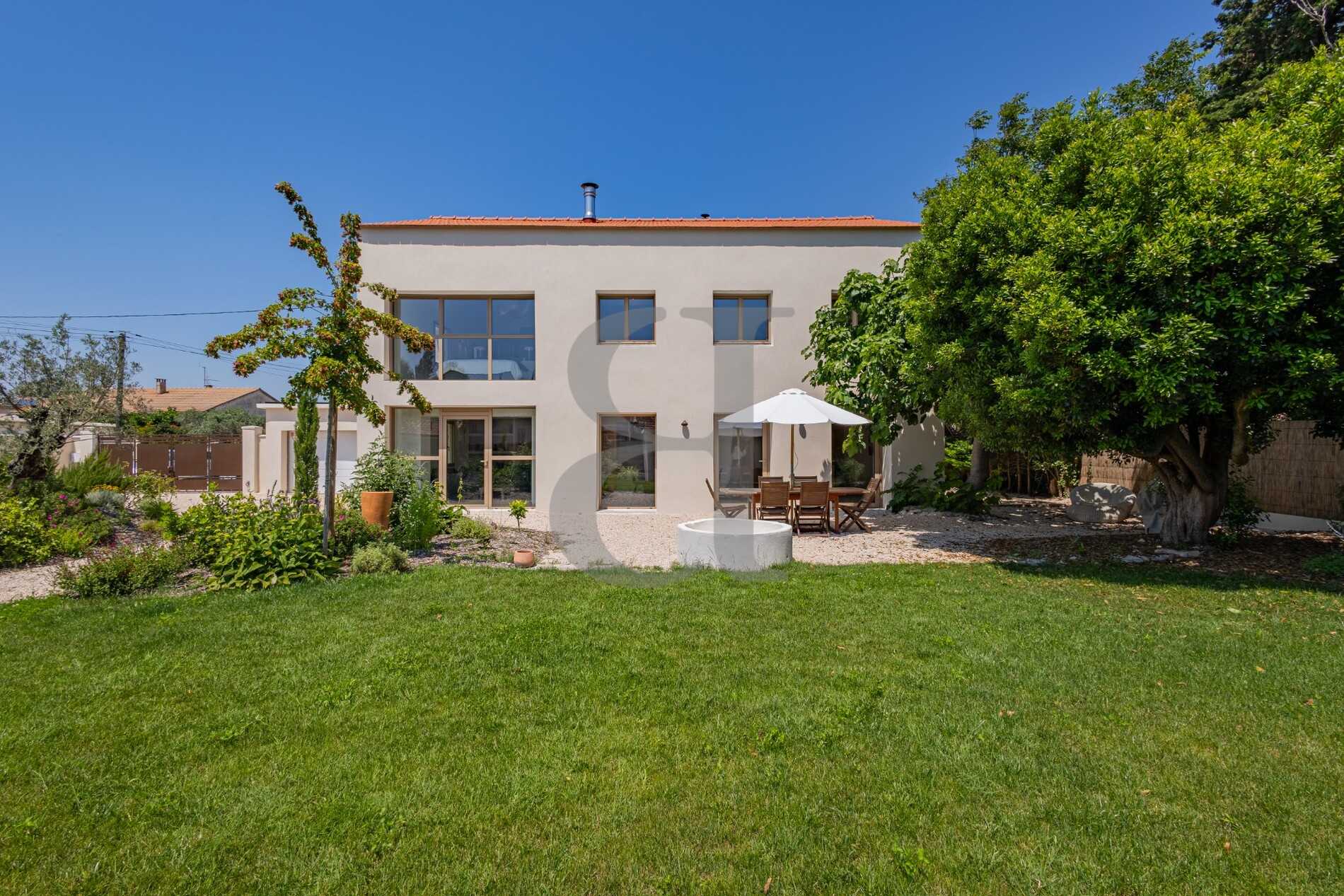 casa no L'Isle-sur-la-Sorgue, Provença-Alpes-Costa Azul 11910522