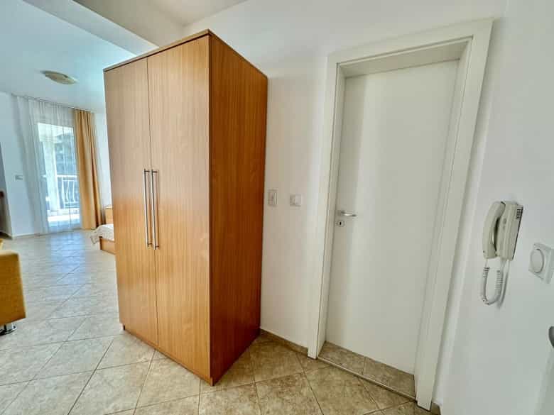 公寓 在 內塞伯爾, 布爾加斯 11911152