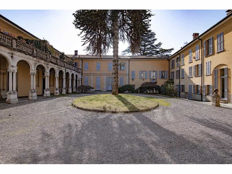 Condominium in Appiano Gentile, Lombardije 11912458