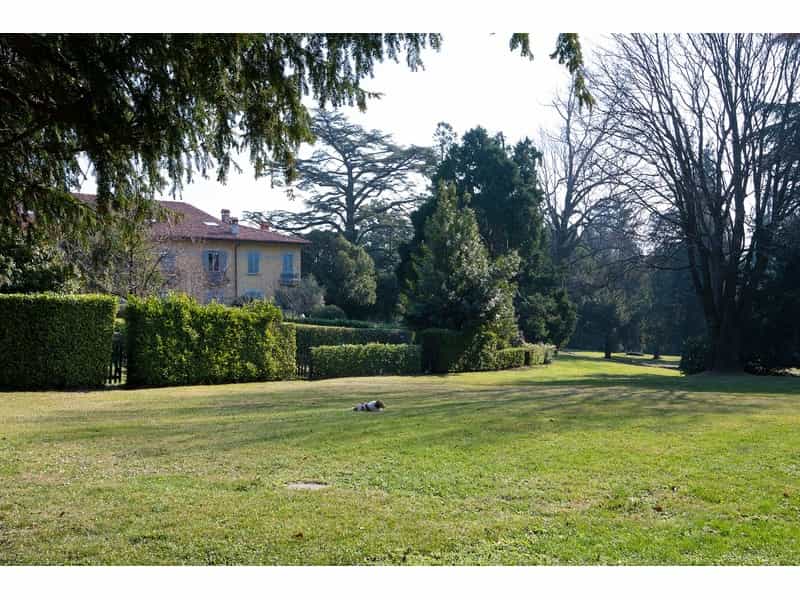 Condominium in Appiano Gentile, Lombardia 11912458