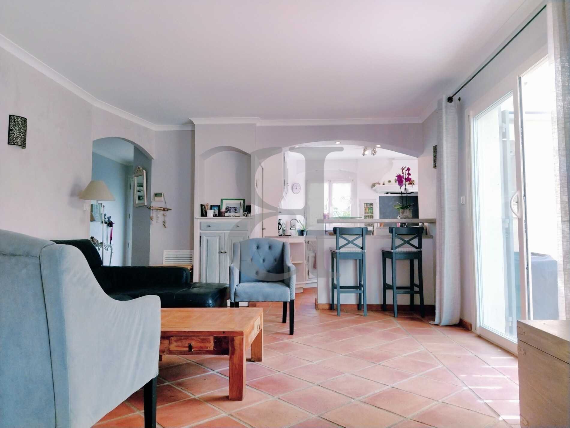 Dom w L'Isle-sur-la-Sorgue, Provence-Alpes-Côte d'Azur 11913202