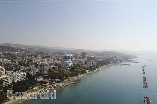 Condominium in Agios Tychon, Larnaka 11913762