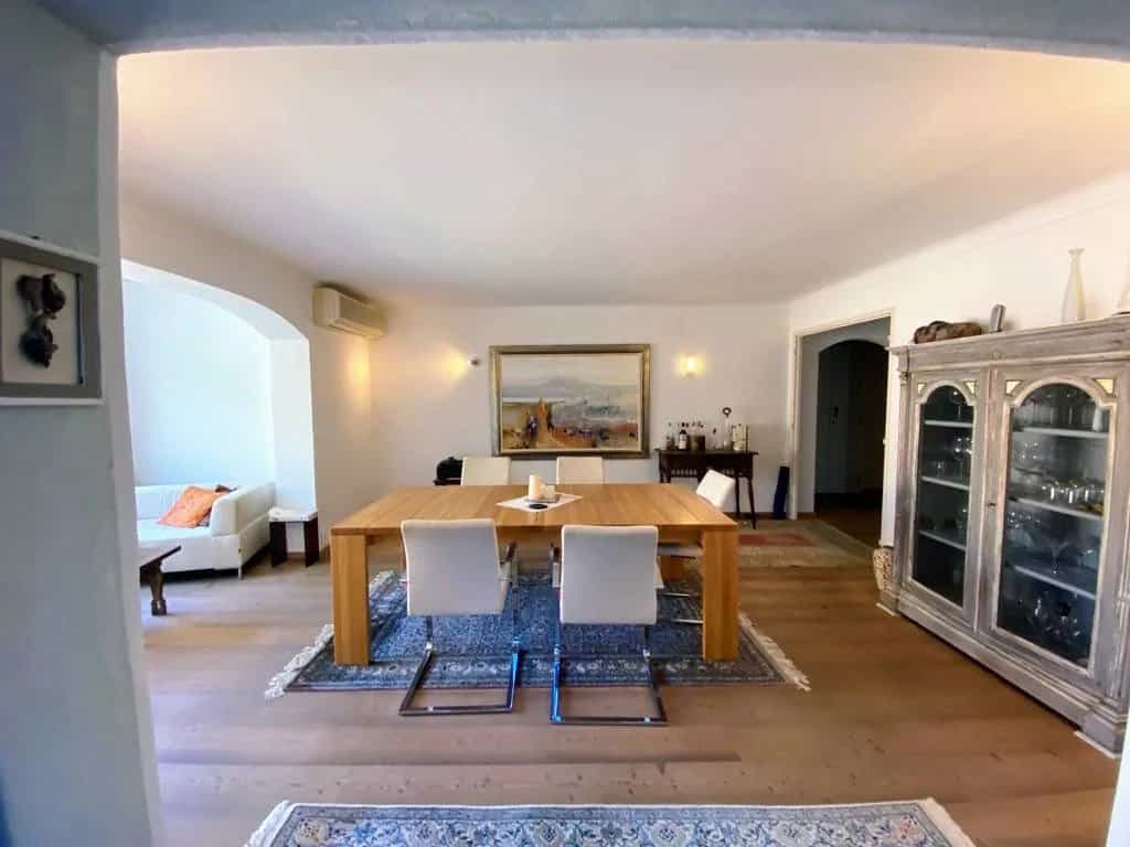 Dom w Cogolin, Provence-Alpes-Cote d'Azur 11913970