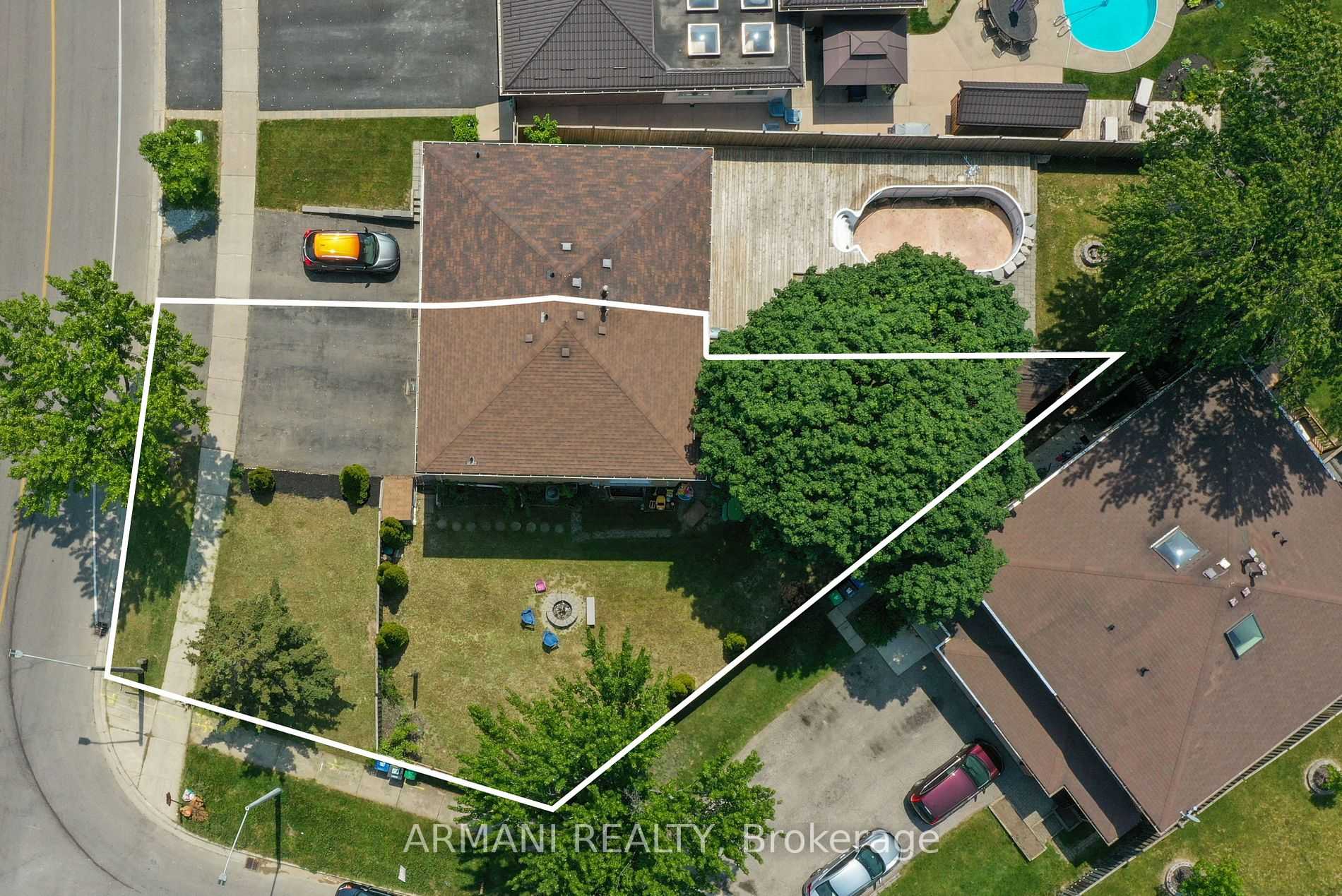 Residential in Mississauga, 2738 Council Ring Road 11914223