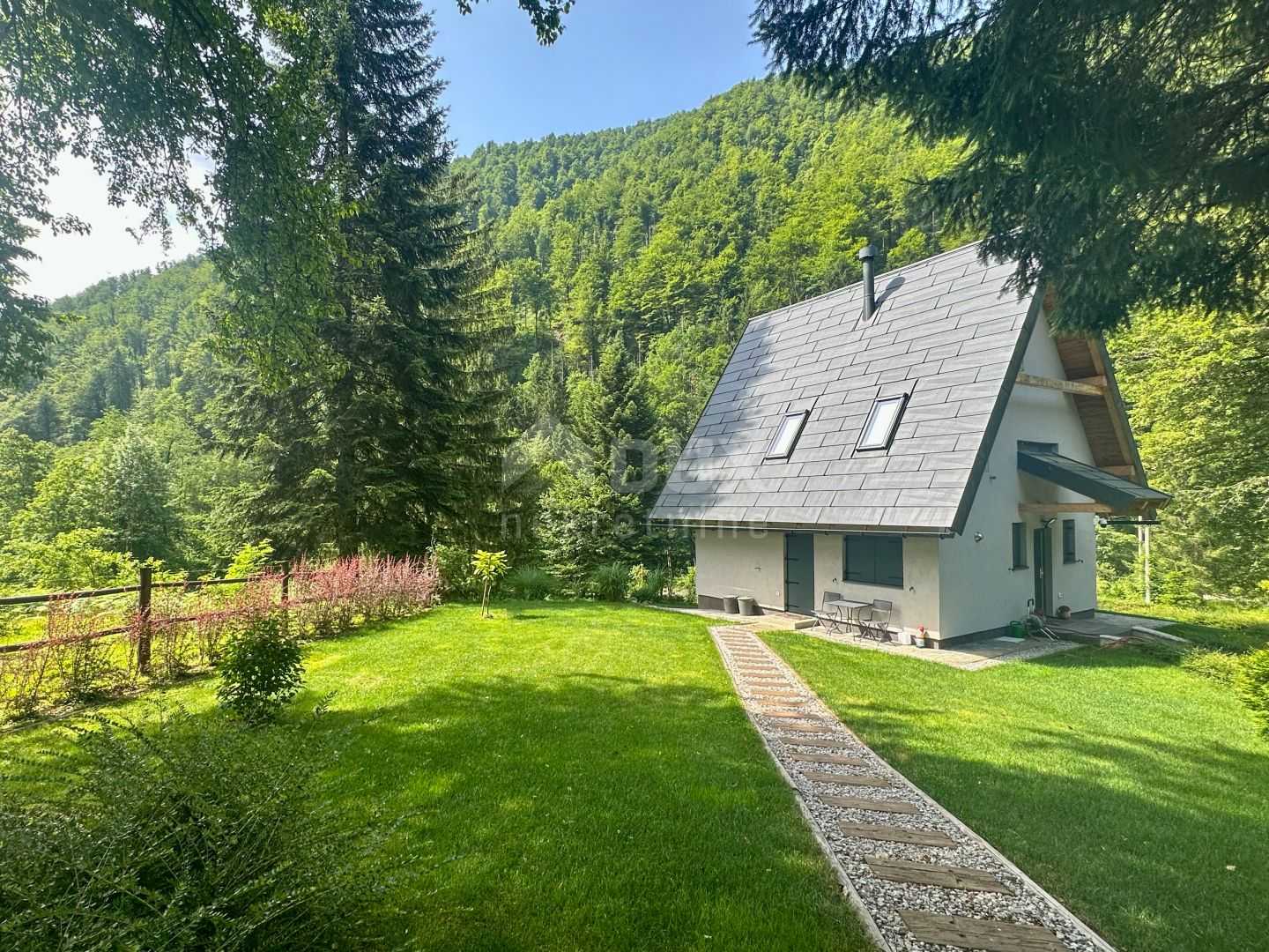 σπίτι σε Brod na Kupi, Primorje-Gorski Kotar County 11914356