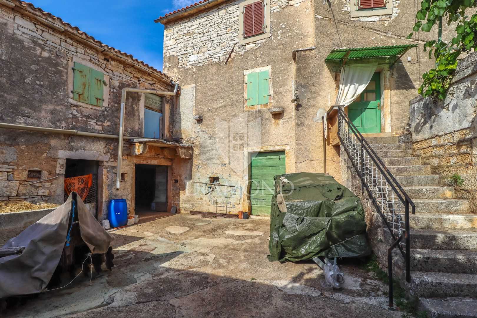 rumah dalam Poreč, Istria County 11914605