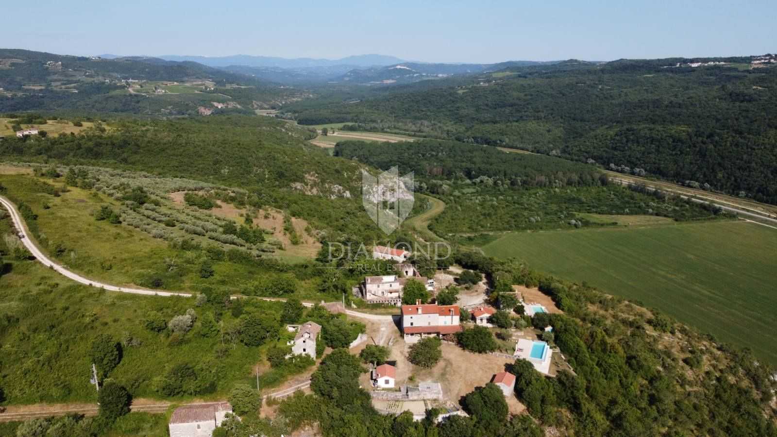 Tanah dalam Grožnjan, Istria County 11914611