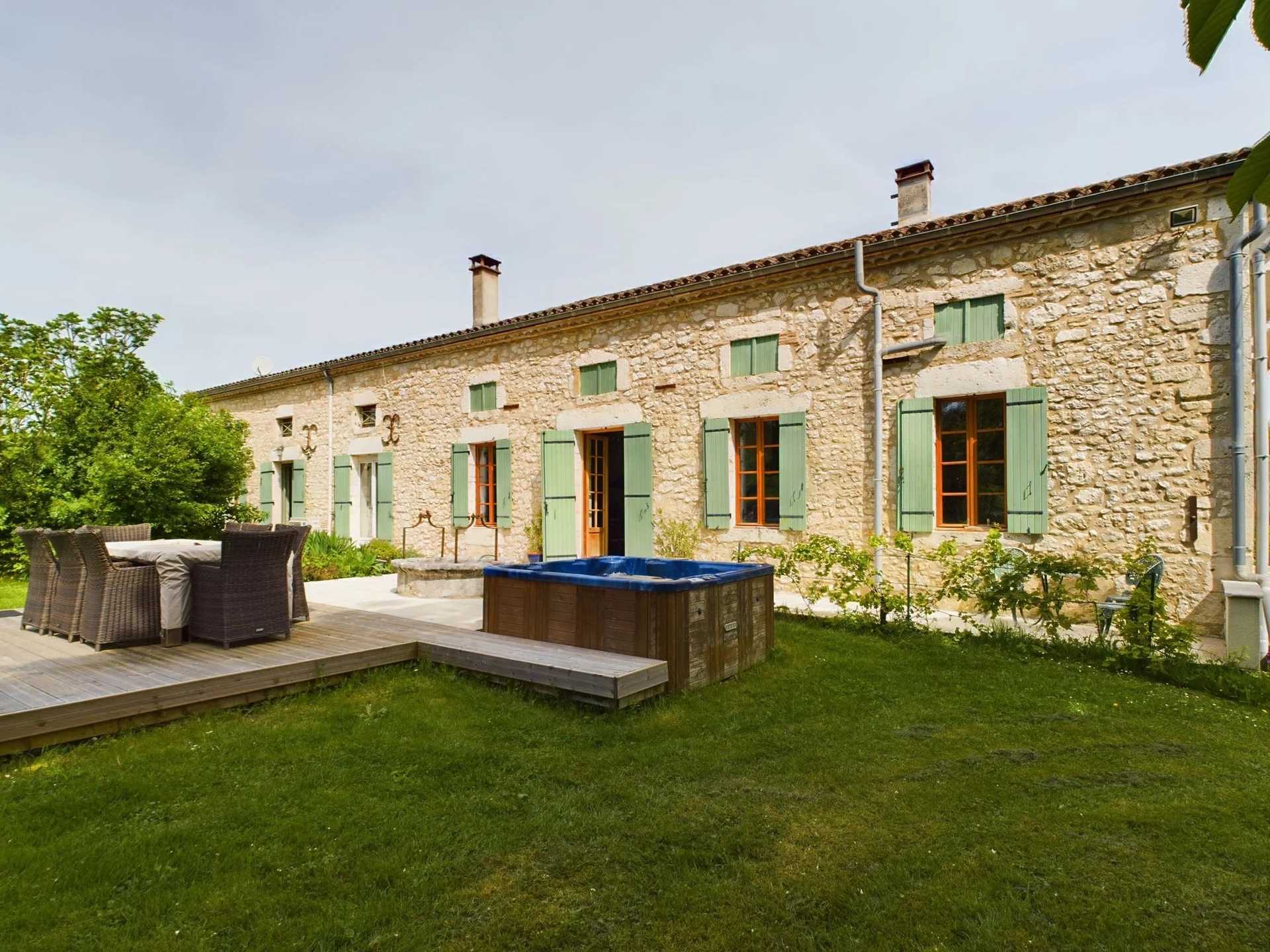 House in Duras, Nouvelle-Aquitaine 11914953