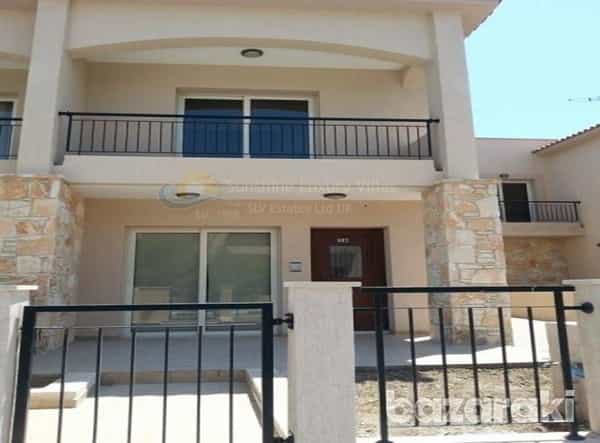 Haus im Pyrgos, Larnaka 11915021