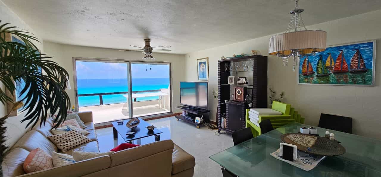 Condominium in Cancún, 39 San Miguelito 11916432