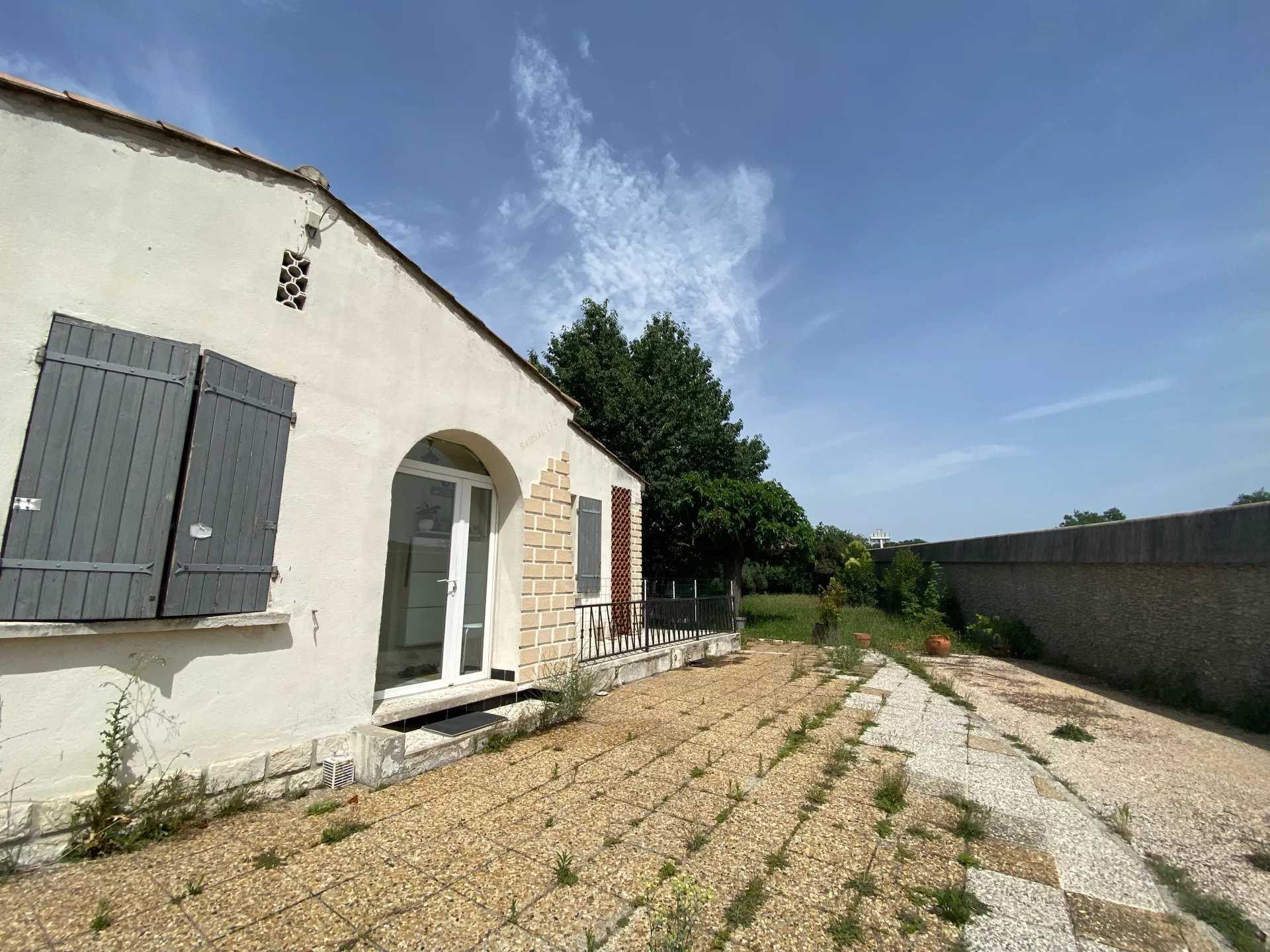 Talo sisään Meyreuil, Provence-Alpes-Cote d'Azur 11918686