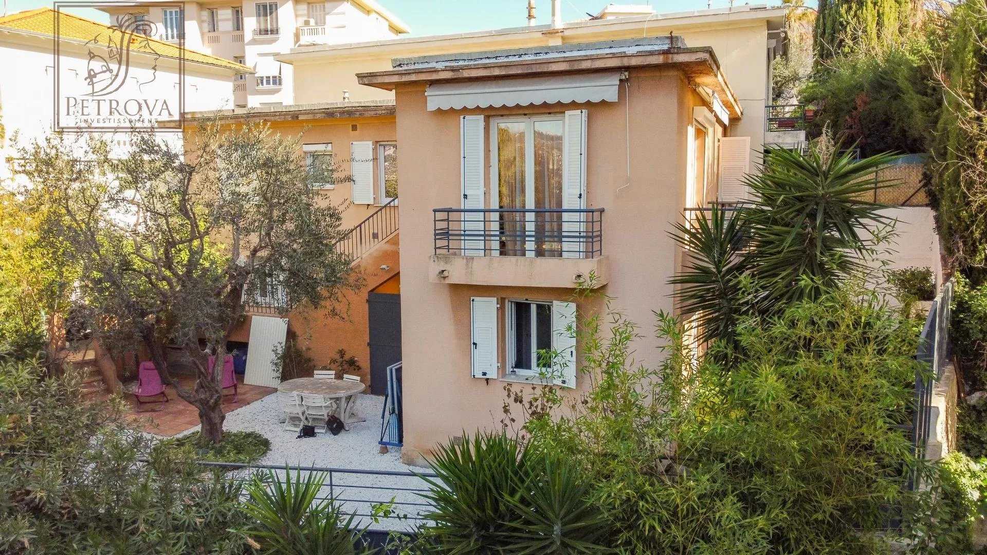 Multiple Houses in Nice, Provence-Alpes-Cote d'Azur 11918756