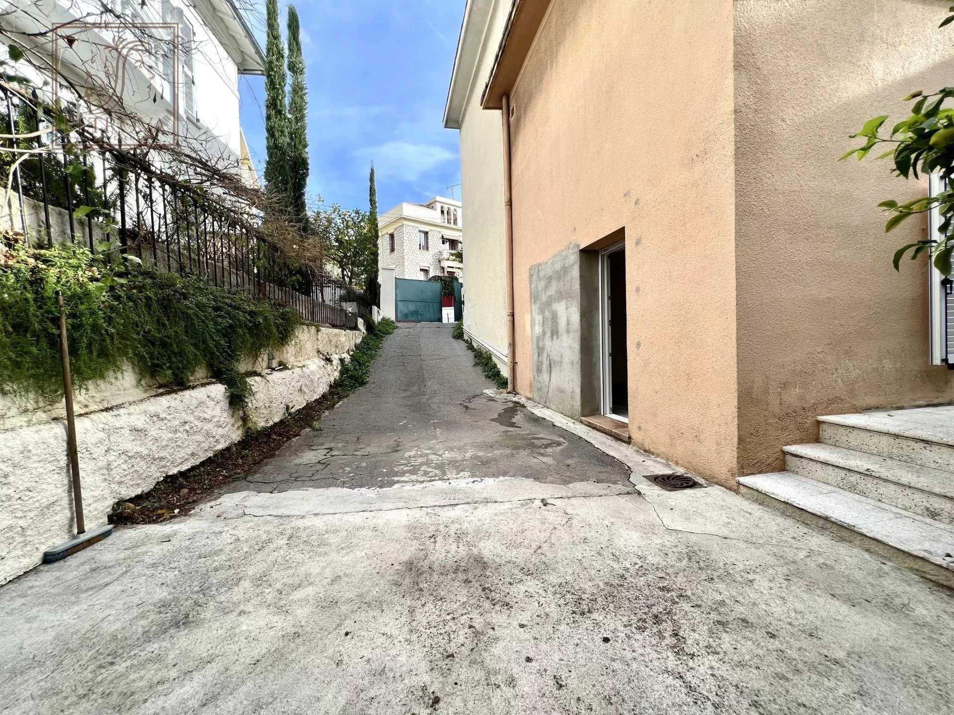 Mehrere Häuser im Nice, Alpes-Maritimes 11918756