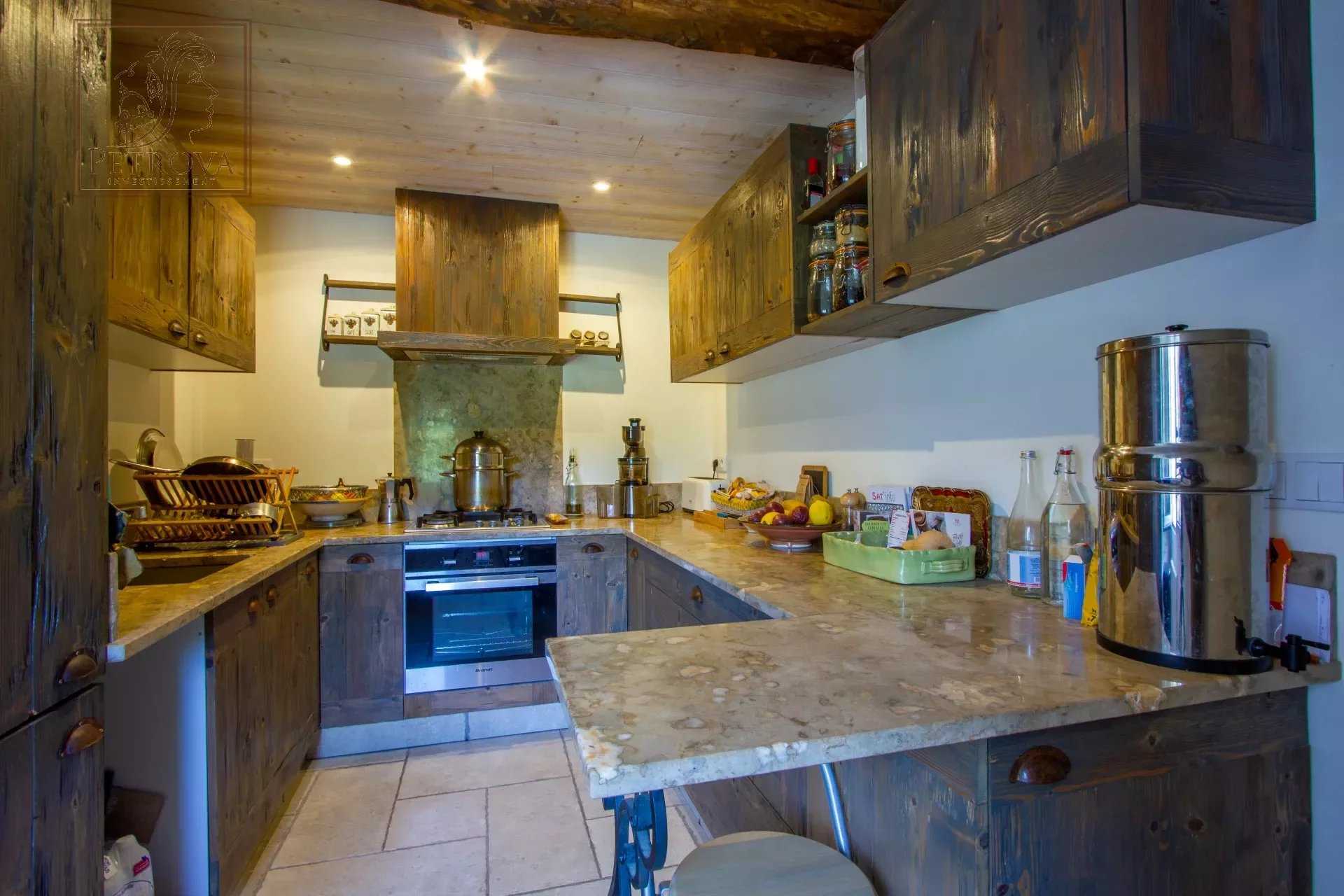 Casa nel Tourrette-Levens, Provence-Alpes-Cote d'Azur 11918773