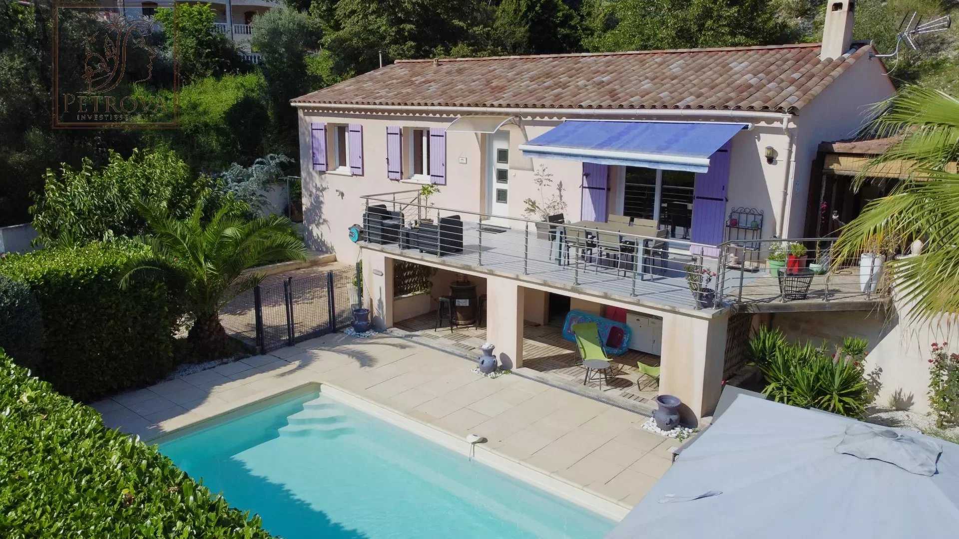 σπίτι σε Tourrette-Levens, Provence-Alpes-Cote d'Azur 11918774