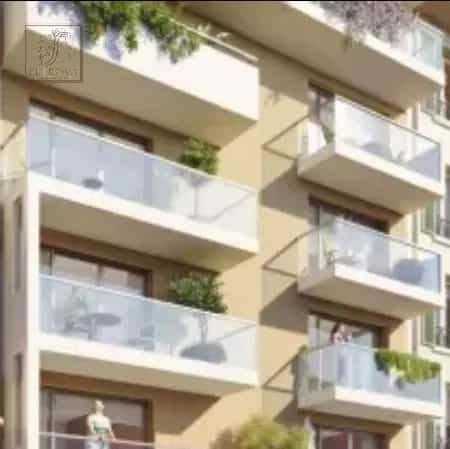 Condominium in Leuk, Provence-Alpes-Côte d'Azur 11918779