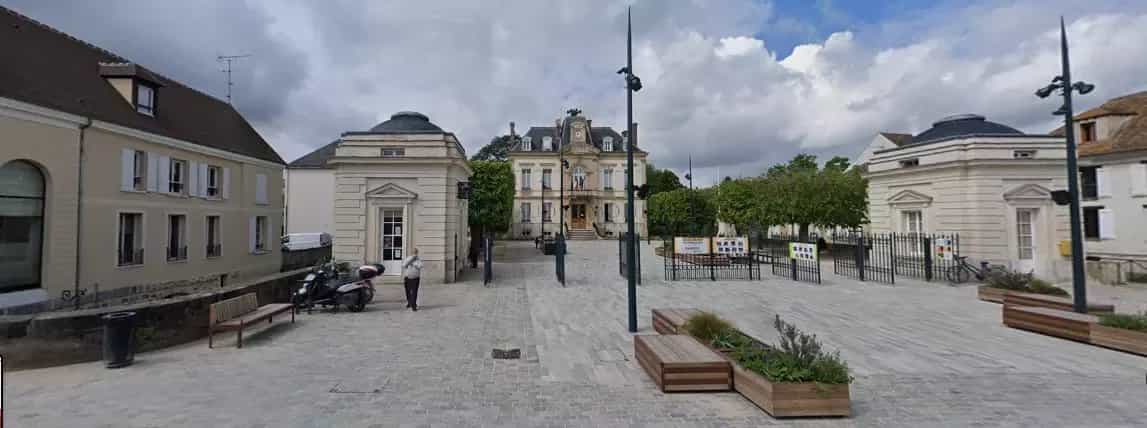 Condominium in Arpajon, Ile-de-France 11918784