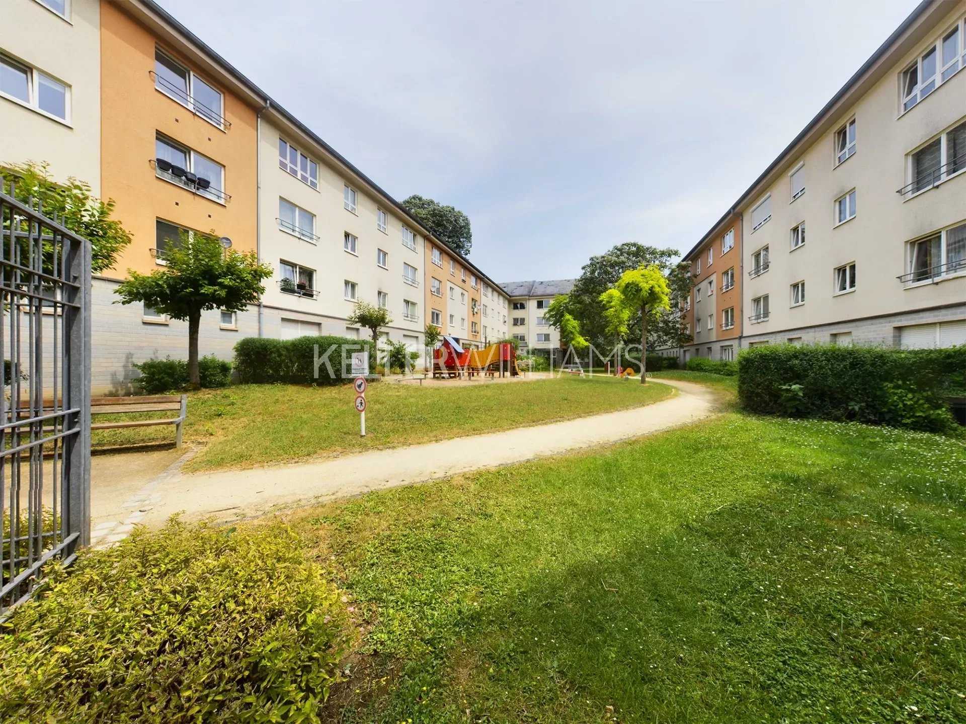 Condominium in Luxembourg, Luxembourg 11918797