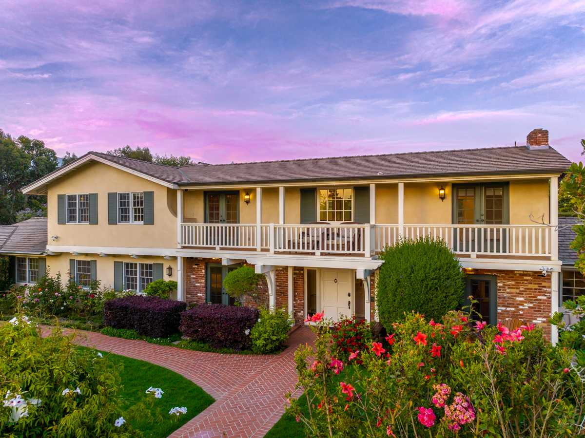 House in Montecito, 940 Channel Drive 11918998