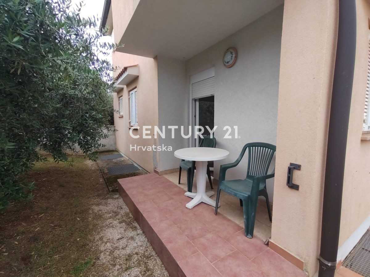 Condominium in Vabriga, Istria County 11919075