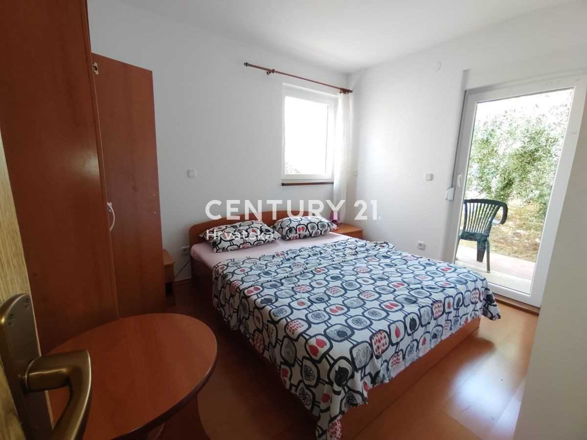 Condominium in Vabriga, Istria County 11919075