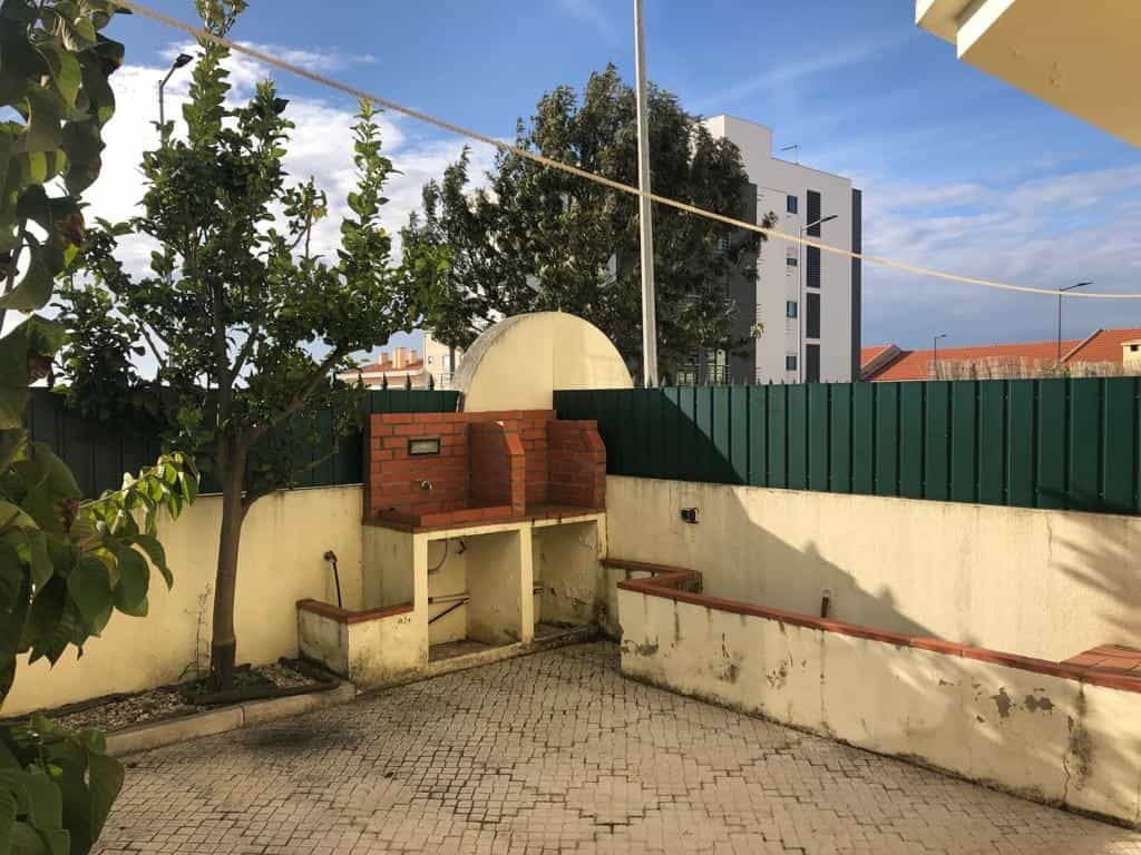 жилой дом в Caldas da Rainha, Leiria 11919216