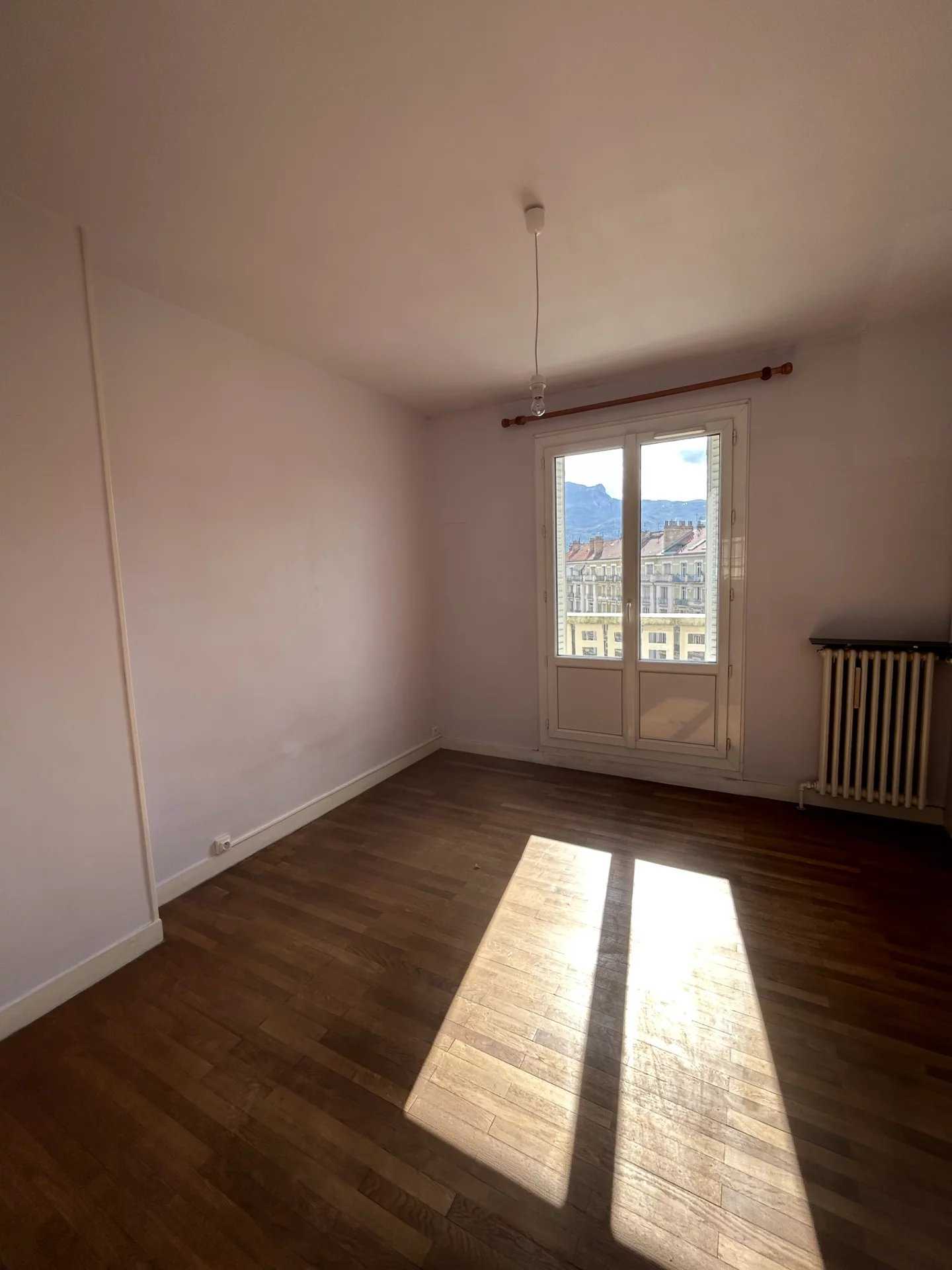 公寓 在 格勒诺布尔, 奥弗涅-罗纳-阿尔卑斯大区 11919694
