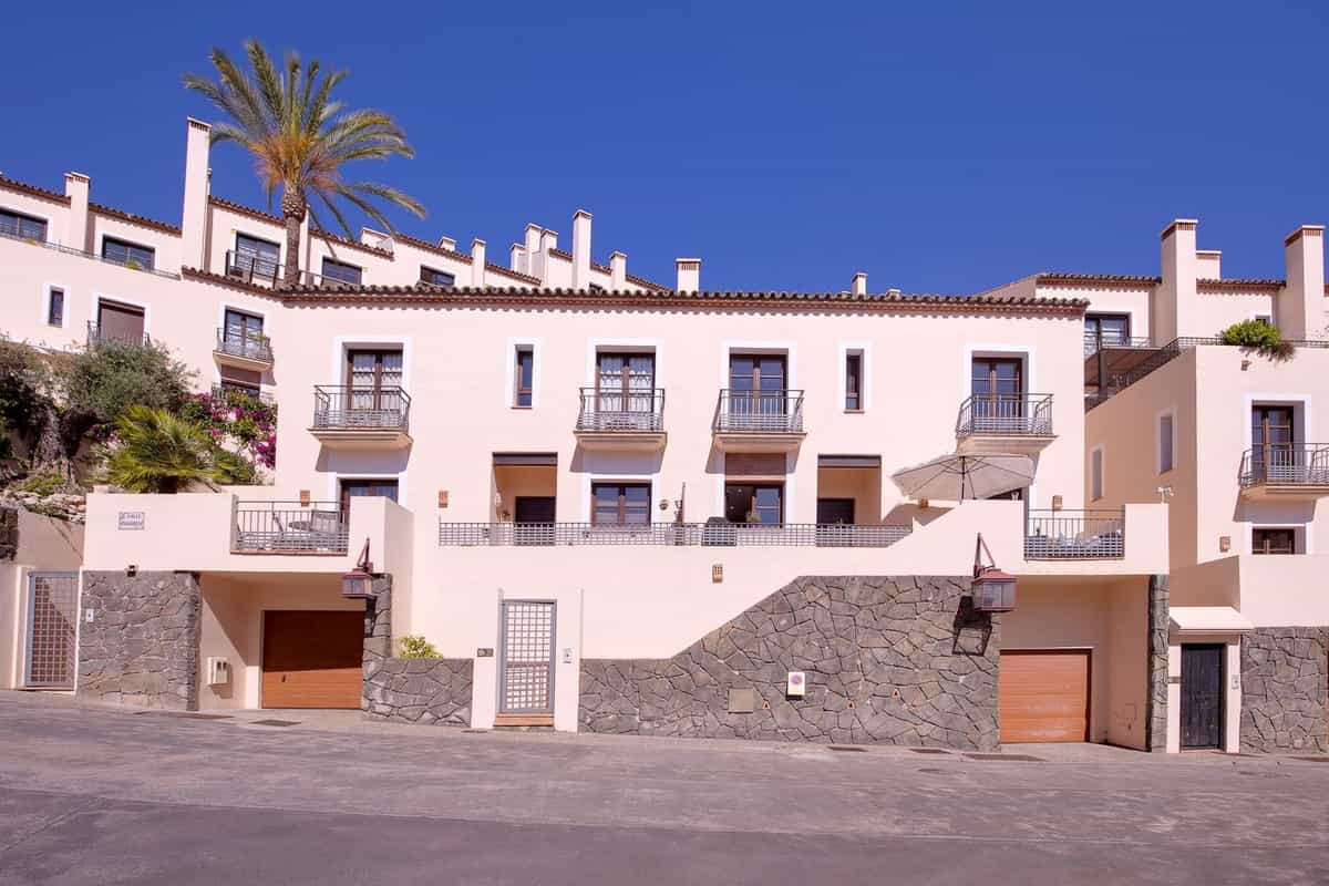Huis in Benahavís, Andalusia 11920157