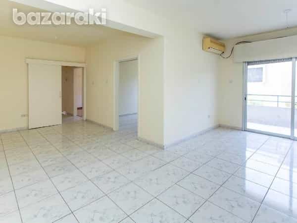 Condominium dans Mesa Geitonia, Limassol 11920816