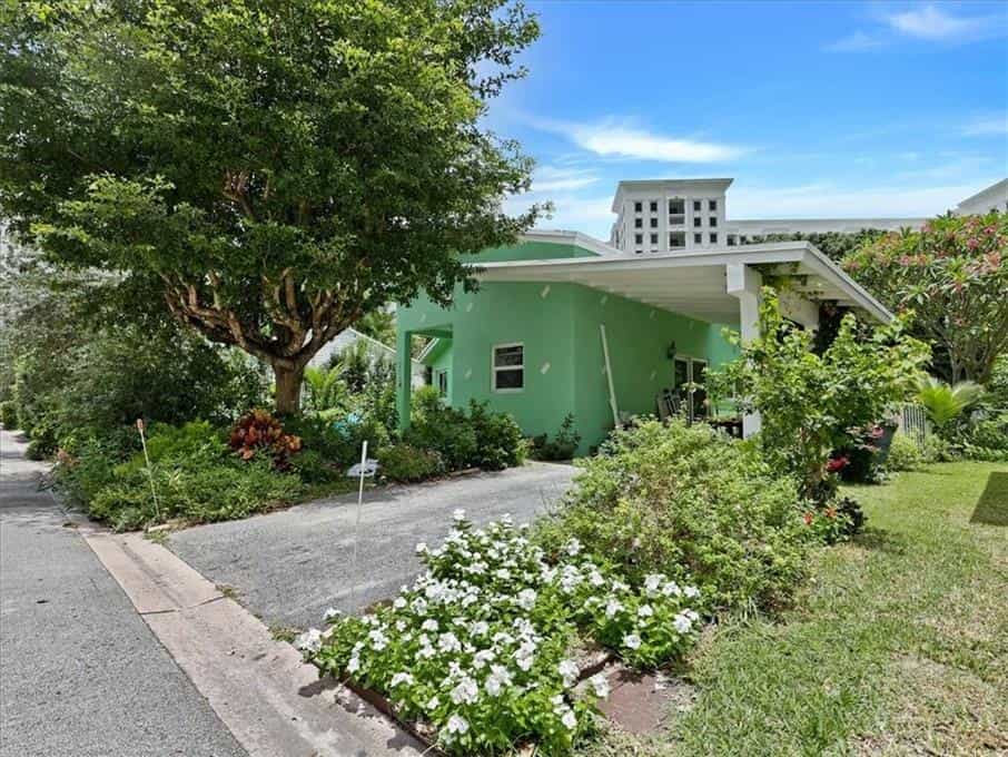 Condominium in Coral Gables, Florida 11921265