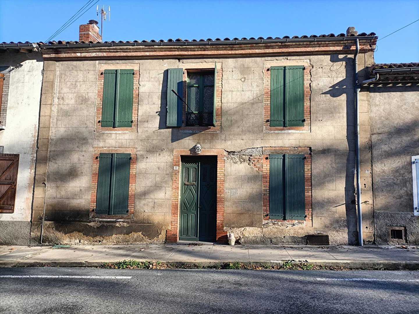 House in Cordes-sur-Ciel, Occitanie 11921392