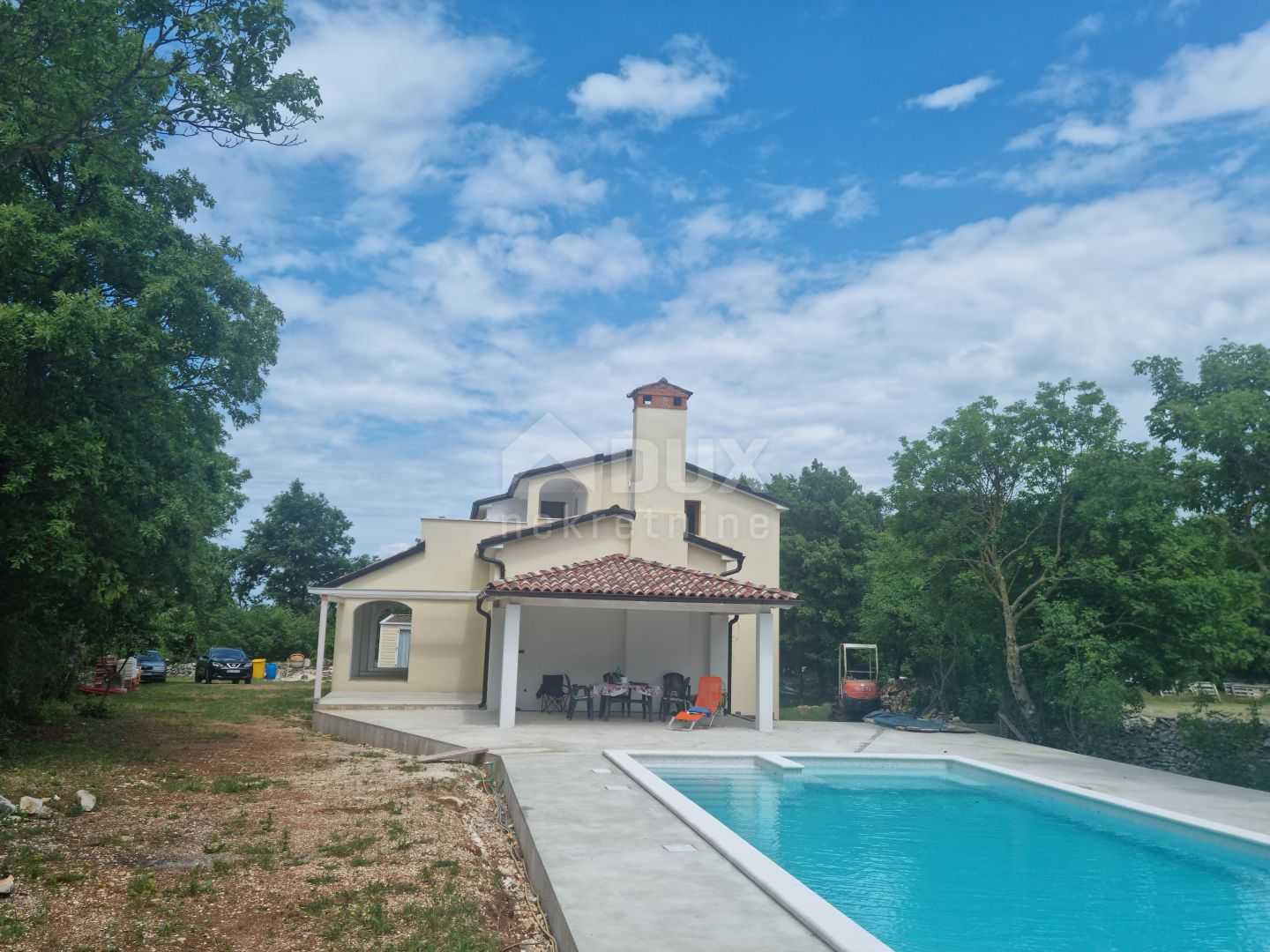 بيت في Sveti Petar u Šumi, Istria County 11921641