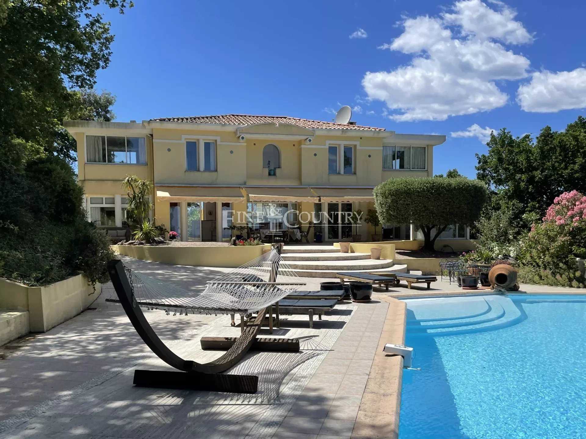 casa no Mandelieu-la-Napoule, Provença-Alpes-Costa Azul 11921735