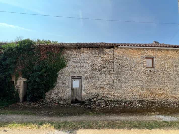 casa no Saint-Macoux, Nouvelle-Aquitaine 11922117