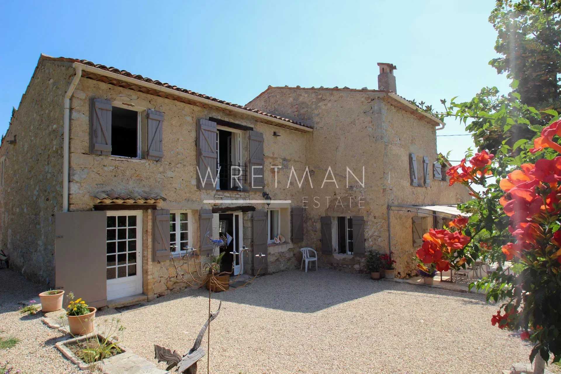 Rumah di Fayence, Provence-Alpes-Cote d'Azur 11923282