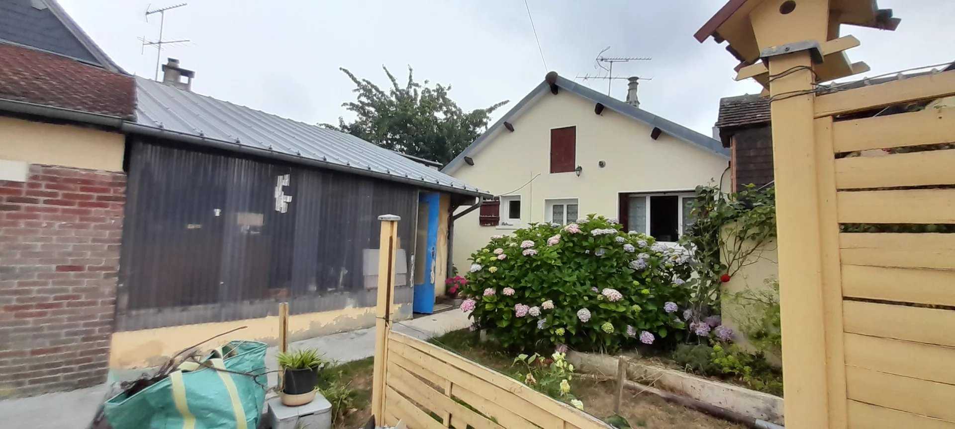 Flere huse i Evreux, Normandie 11923324